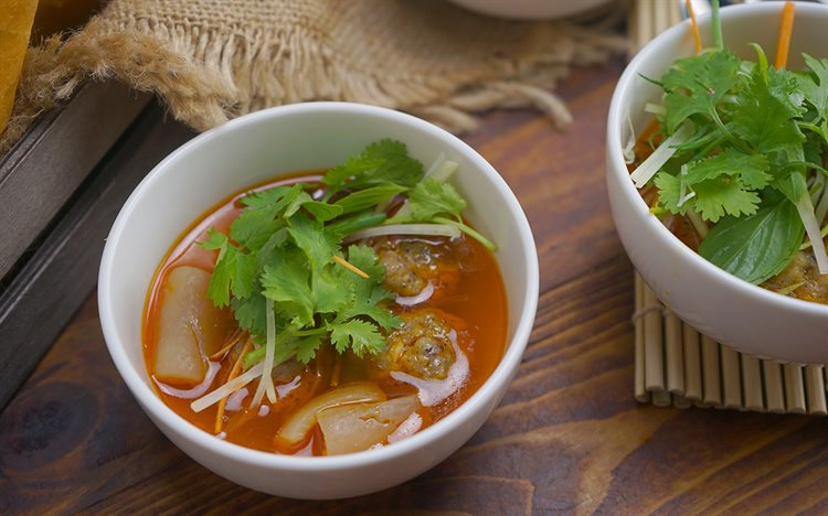 Nhâm nhi đồ ăn ngon trong những ngày mưa ở Đà Lạt